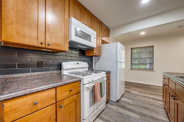 2325 N Ricketts Street, Sherman, TX 75092