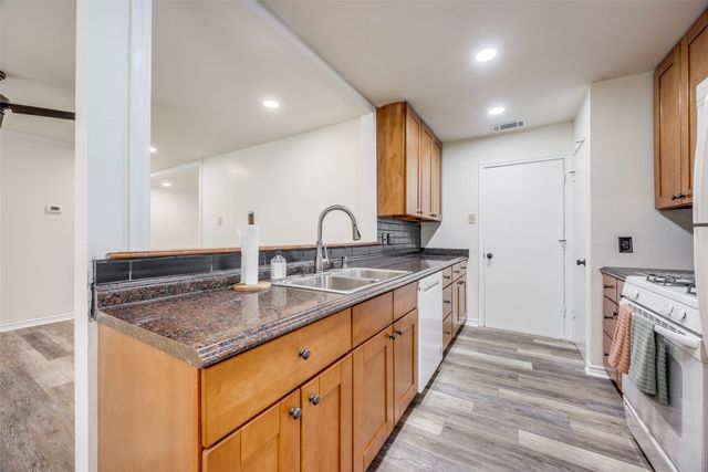 2325 N Ricketts Street, Sherman, TX 75092