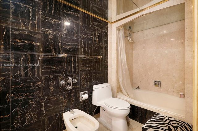 1800 NE 114th St 1103, Miami, FL 33181