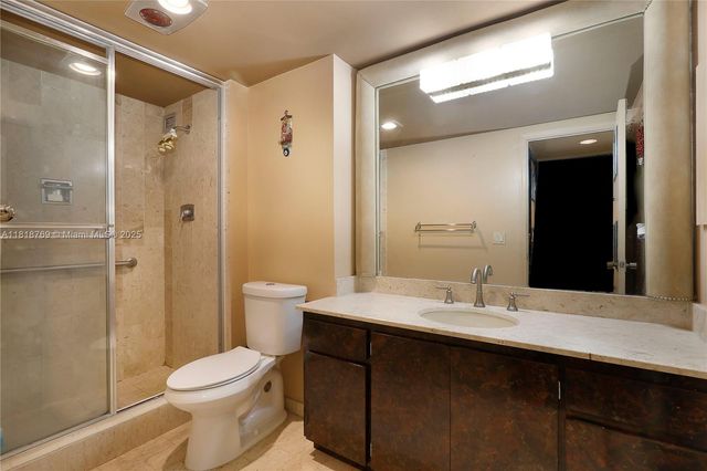 1800 NE 114th St 1103, Miami, FL 33181