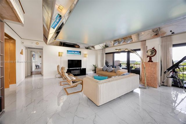 1800 NE 114th St 1103, Miami, FL 33181