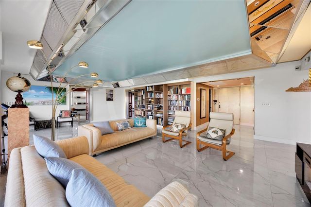 1800 NE 114th St 1103, Miami, FL 33181