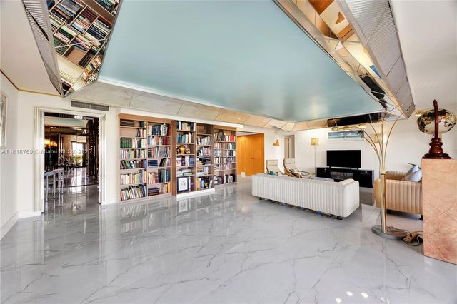 1800 NE 114th St 1103, Miami, FL 33181