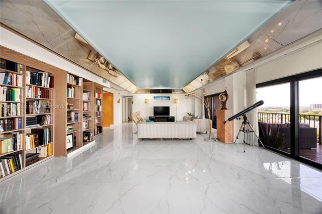 1800 NE 114th St 1103, Miami, FL 33181