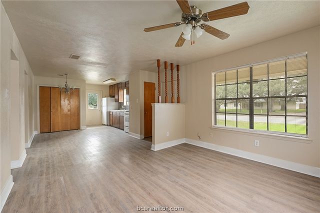 1807 South College, Bryan, TX 77801