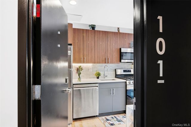 1064 Hancock Street 101, Brooklyn, NY 11221