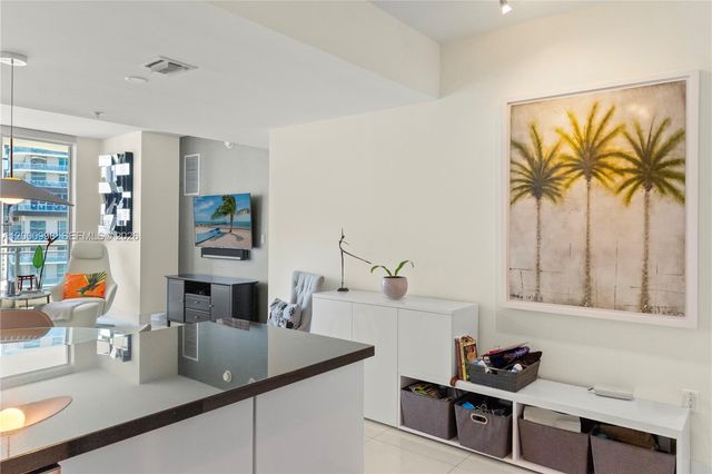 92 SW 3rd St 1202, Miami, FL 33130