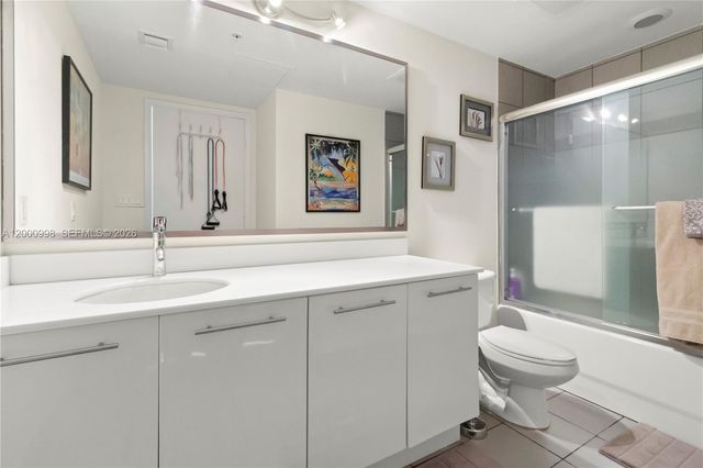 92 SW 3rd St 1202, Miami, FL 33130