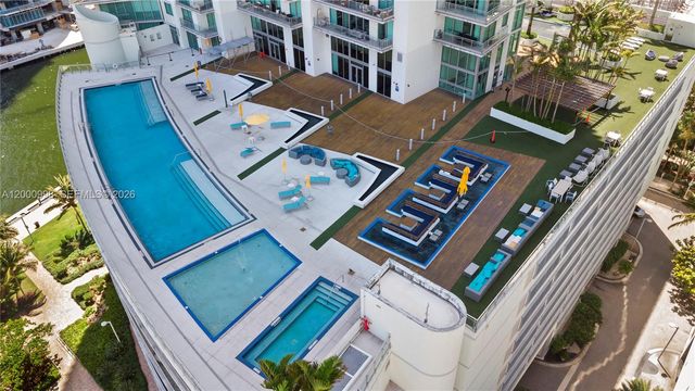 92 SW 3rd St 1202, Miami, FL 33130