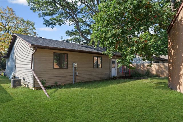 106 E Union Street, Mahomet, IL 61853