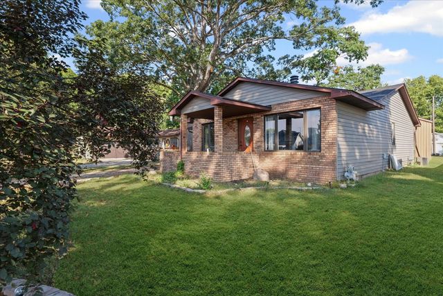 106 E Union Street, Mahomet, IL 61853