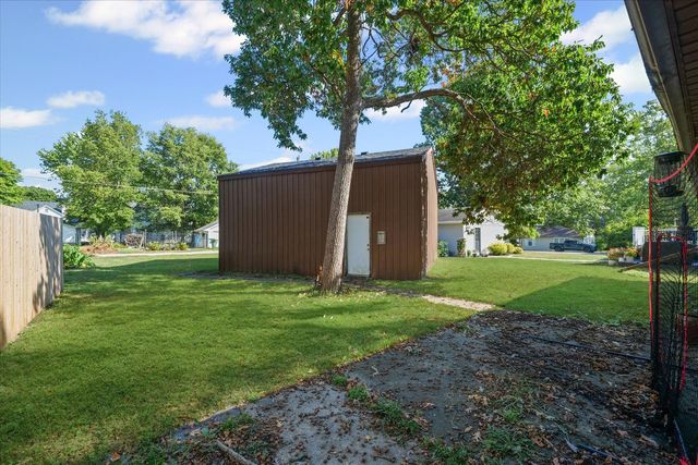 106 E Union Street, Mahomet, IL 61853