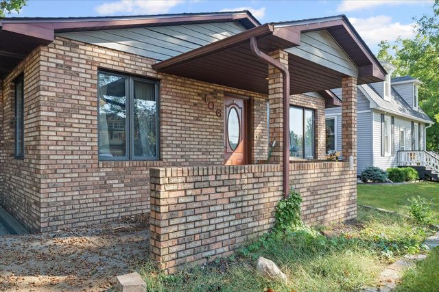 106 E Union Street, Mahomet, IL 61853