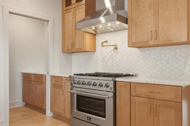 1566 Olympian SW Circle, Atlanta, GA 30310