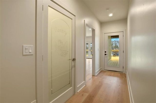 1566 Olympian SW Circle, Atlanta, GA 30310