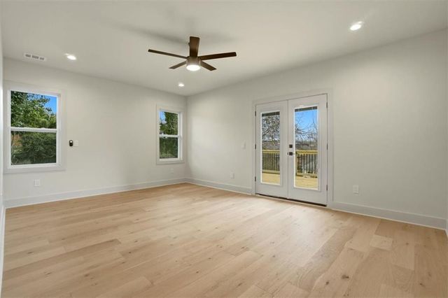 1566 Olympian SW Circle, Atlanta, GA 30310