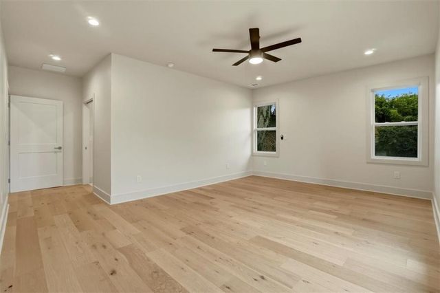 1566 Olympian SW Circle, Atlanta, GA 30310