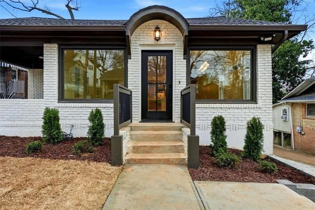 1566 Olympian SW Circle, Atlanta, GA 30310