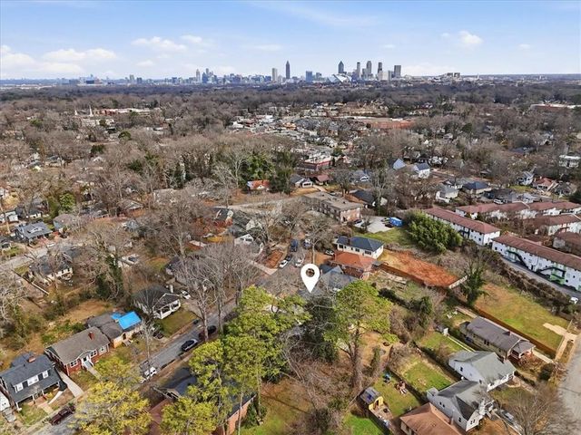 1566 Olympian SW Circle, Atlanta, GA 30310