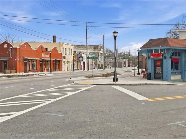 1566 Olympian SW Circle, Atlanta, GA 30310