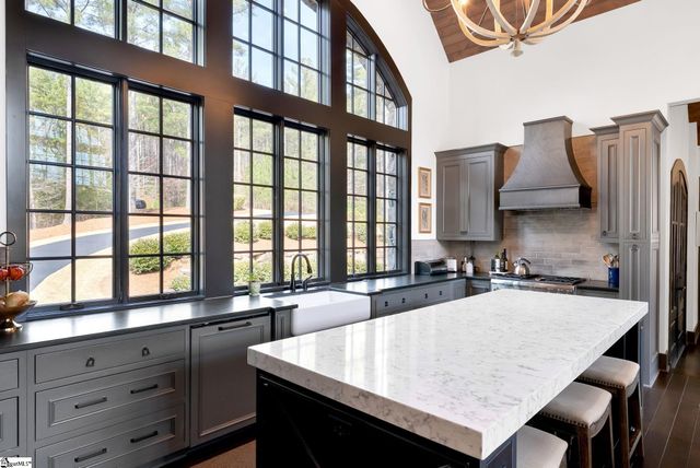 231 Quay Court, Sunset, SC 29685