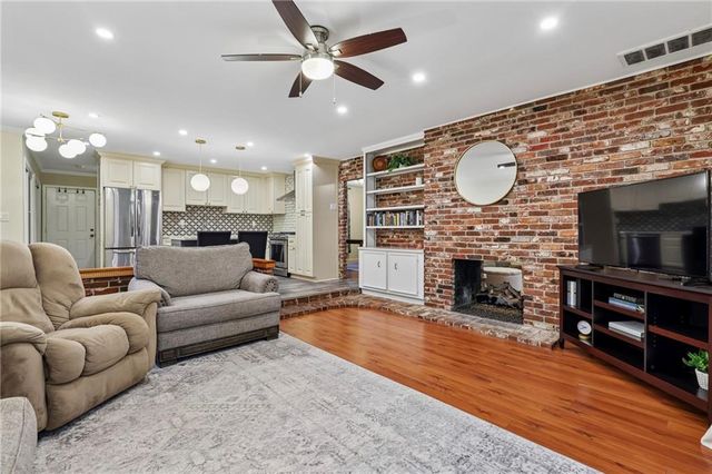 2862 Dunnington Circle, Atlanta, GA 30341