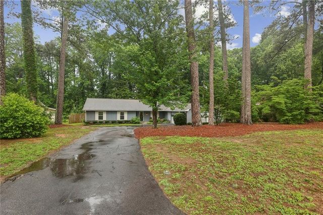 2862 Dunnington Circle, Atlanta, GA 30341