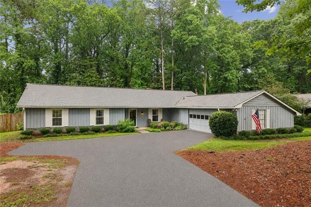 2862 Dunnington Circle, Atlanta, GA 30341