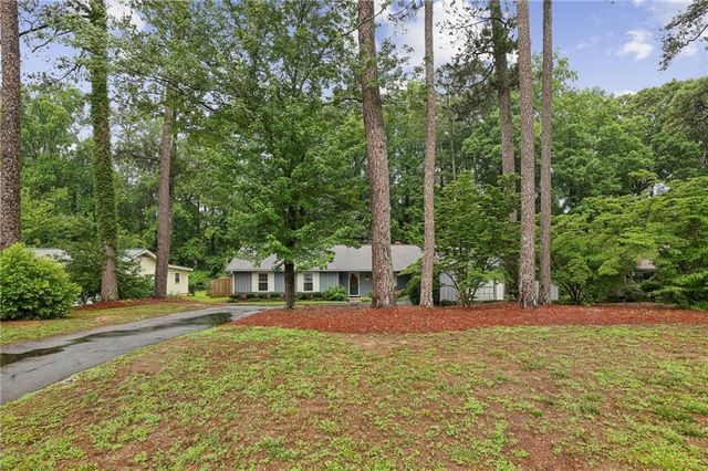 2862 Dunnington Circle, Atlanta, GA 30341
