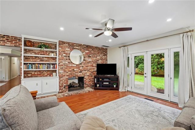 2862 Dunnington Circle, Atlanta, GA 30341