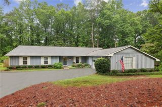 2862 Dunnington Circle, Atlanta, GA 30341