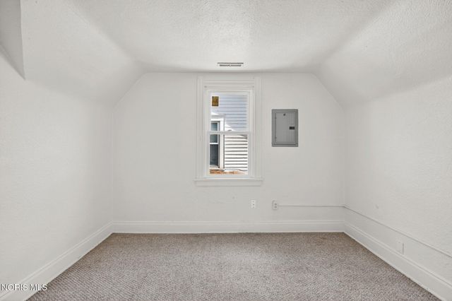 240 Dexter Street, Toledo, OH 43608