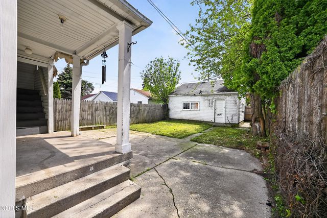 240 Dexter Street, Toledo, OH 43608