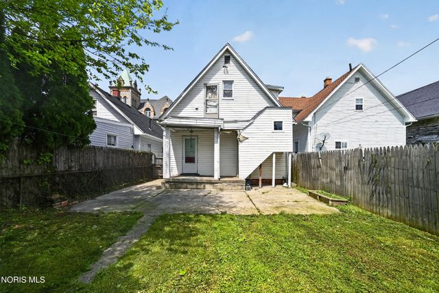 240 Dexter Street, Toledo, OH 43608