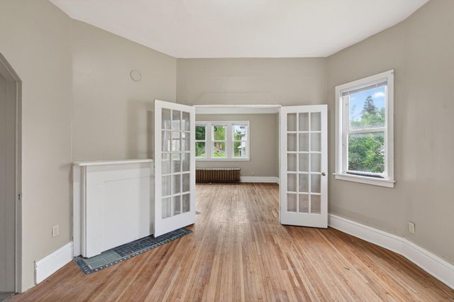 1017 Earl Street, Saint Paul, MN 55106