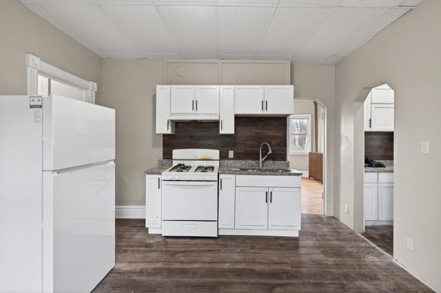 1017 Earl Street, Saint Paul, MN 55106