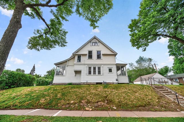 1017 Earl Street, Saint Paul, MN 55106