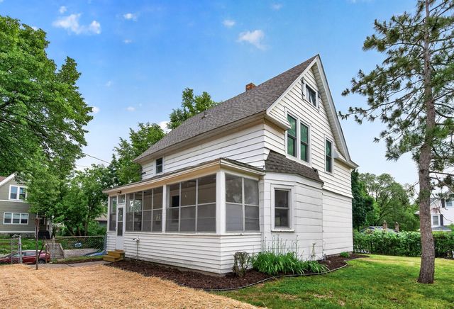1017 Earl Street, Saint Paul, MN 55106