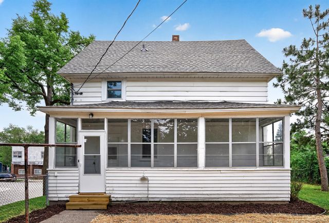 1017 Earl Street, Saint Paul, MN 55106
