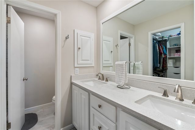 8446 Par Lane, Rogers, AR 72756