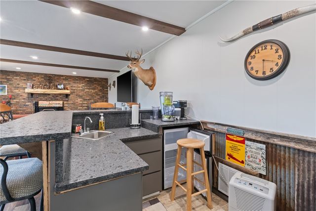 8446 Par Lane, Rogers, AR 72756