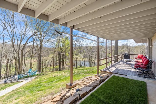 8446 Par Lane, Rogers, AR 72756