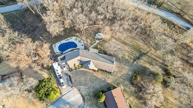 8446 Par Lane, Rogers, AR 72756