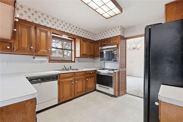 2500 Raintree Drive, College Station, TX 77845