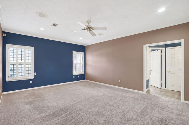 207 Hearthstone Circle, College Station, TX 77840