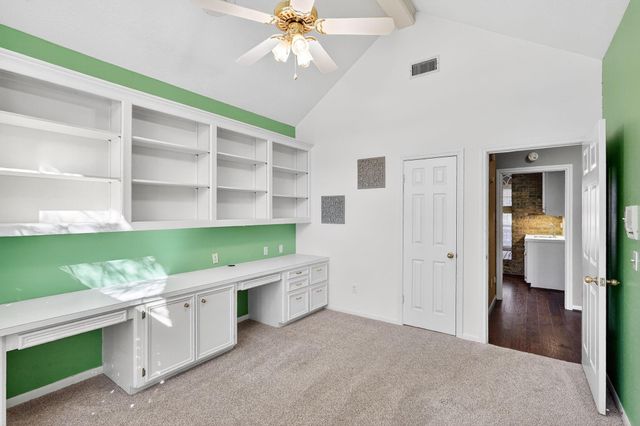 207 Hearthstone Circle, College Station, TX 77840