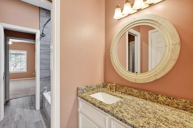 207 Hearthstone Circle, College Station, TX 77840