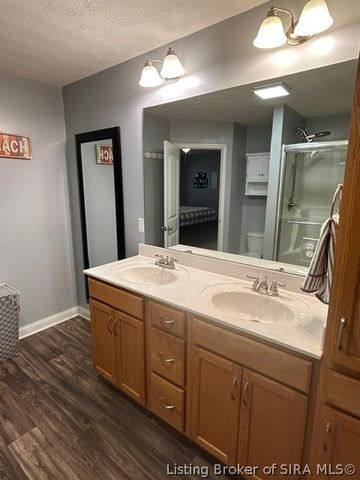 8717 Black Oak Drive, Charlestown, IN 47111
