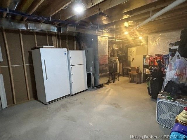 8717 Black Oak Drive, Charlestown, IN 47111