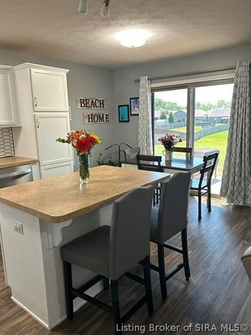 8717 Black Oak Drive, Charlestown, IN 47111